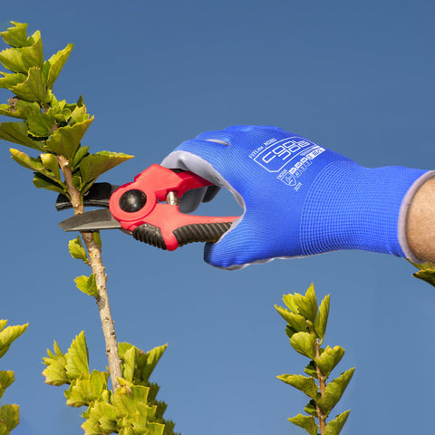 COOLJOB seamless-knit-cuff design enables quick on-off and comfortable wear.
