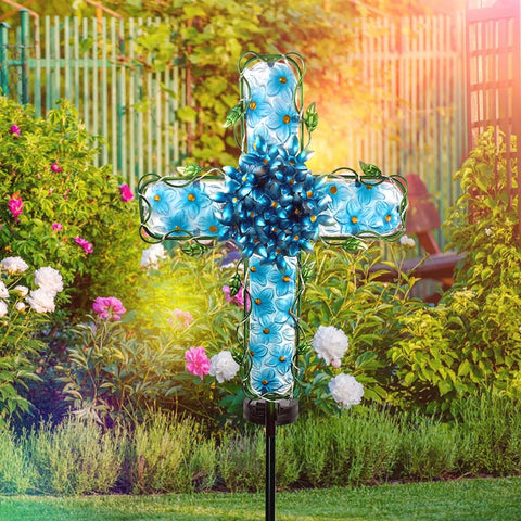 COOZZYHOUR dusk-to-dawn cross light automatically lights paths.