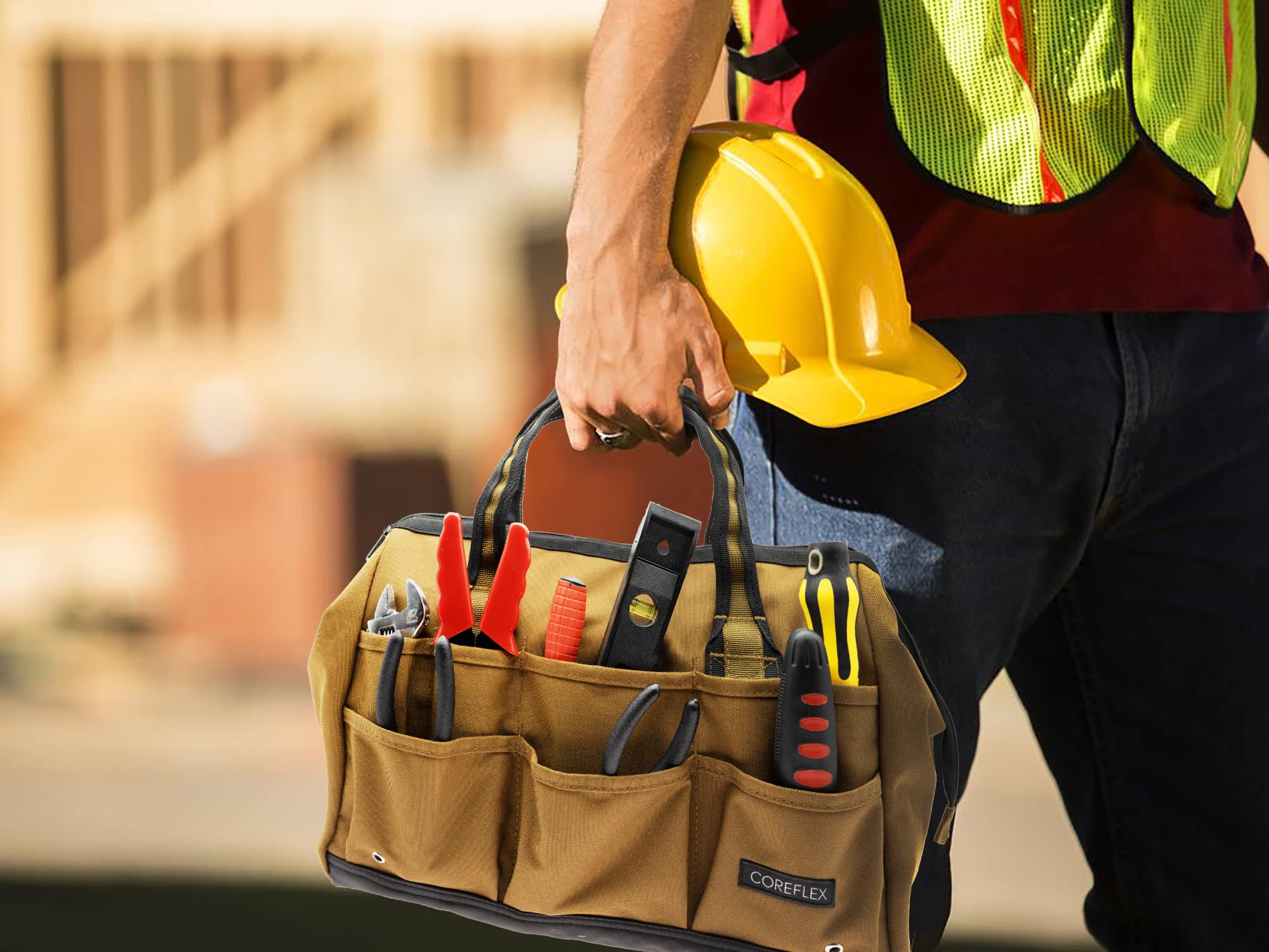Coreflex abrasion-resistant base protecting contents during rough use