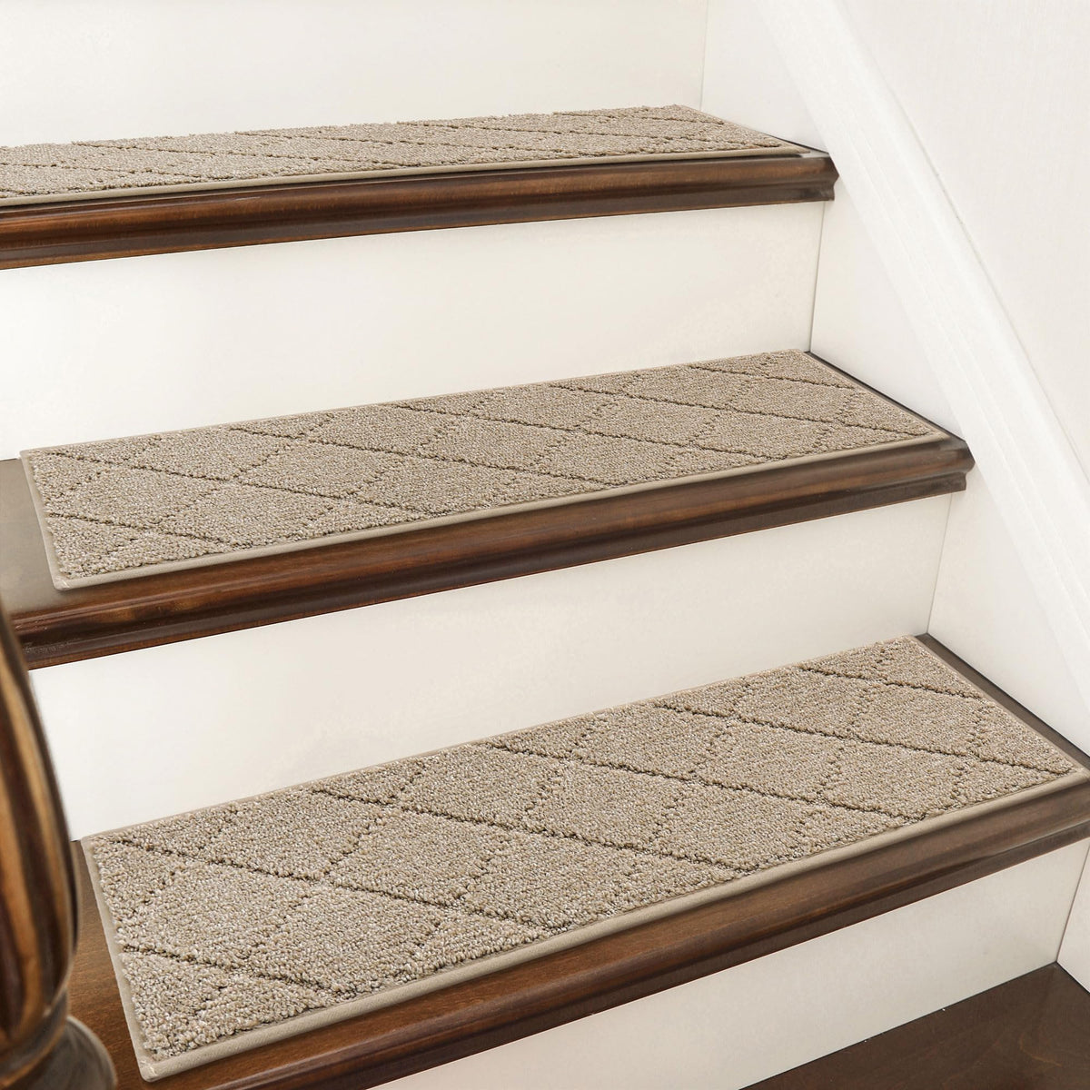 COSY HOMEER edging stair tread on wooden stairs provides secure non-slip grip.