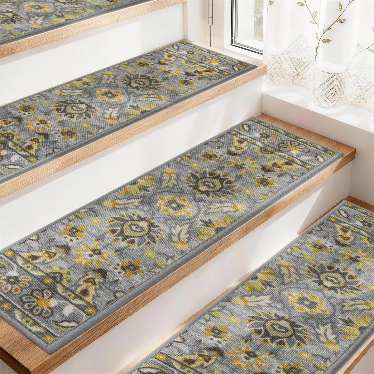 COSY HOMEER stair treads on wooden stairs provide warm comfort and reliable grip.