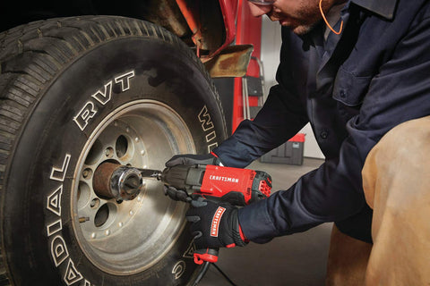 CRAFTSMAN CMEF901 fits tight spaces for versatile use