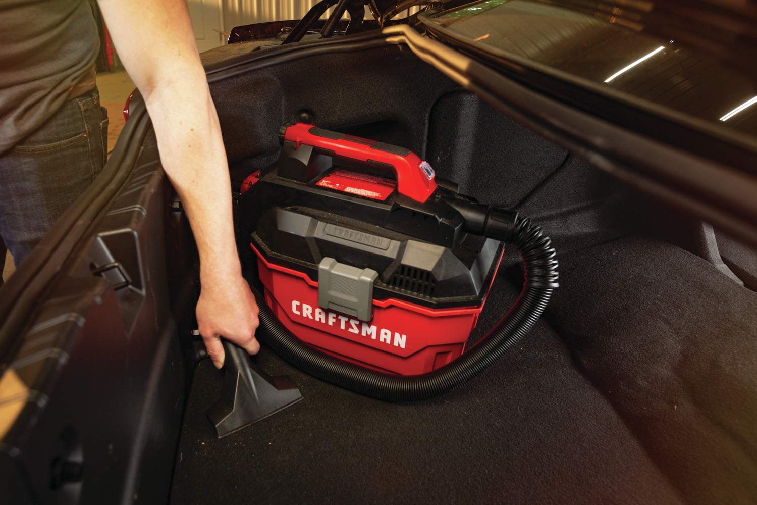 CRAFTSMAN V20 workspace shows compact, portable design.