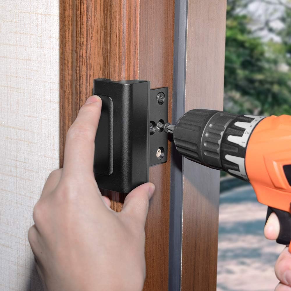 CRANACH spring-loaded lock delivers quick, secure access in emergencies