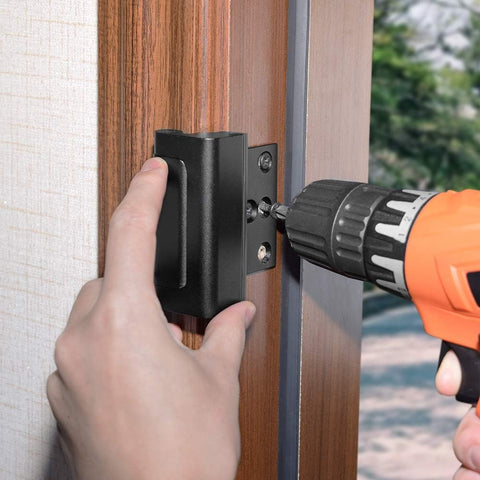 CRANACH spring-loaded lock delivers quick, secure access in emergencies