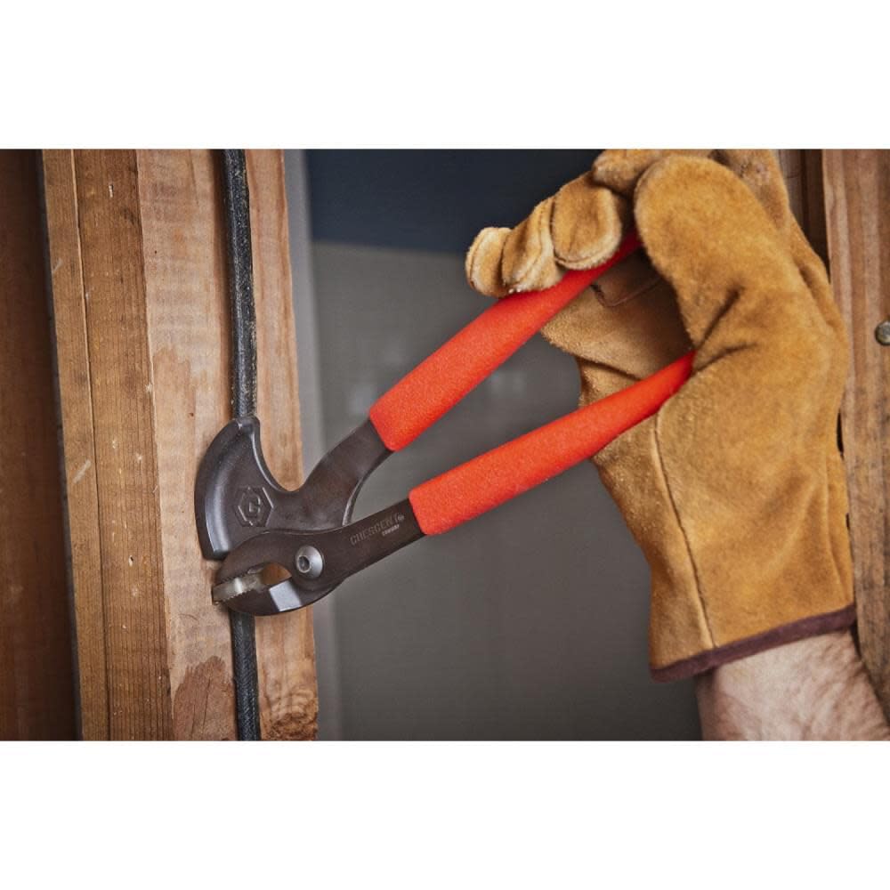 Crescent NP11 forged steel head with rubber grips for comfort