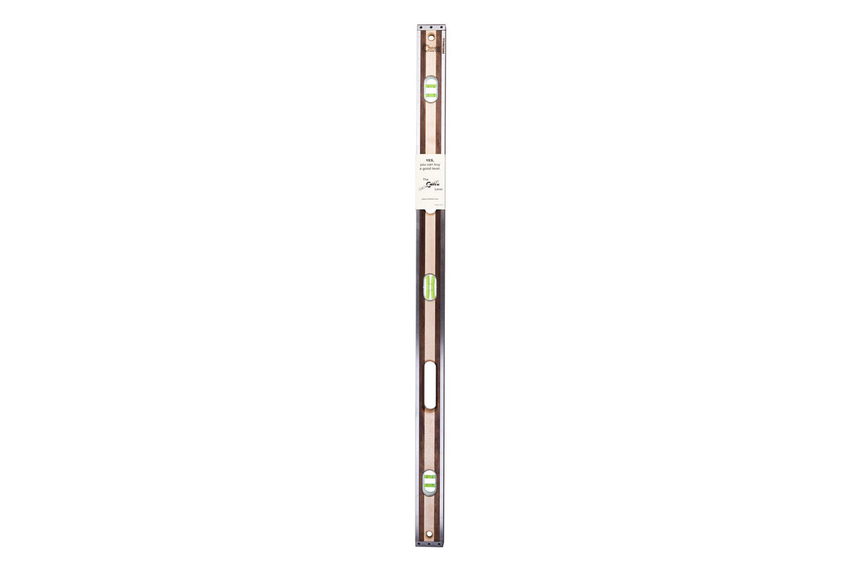 Crick Tool 48-inch wood level front view with easy-to-read green vials for accurate layouts.
