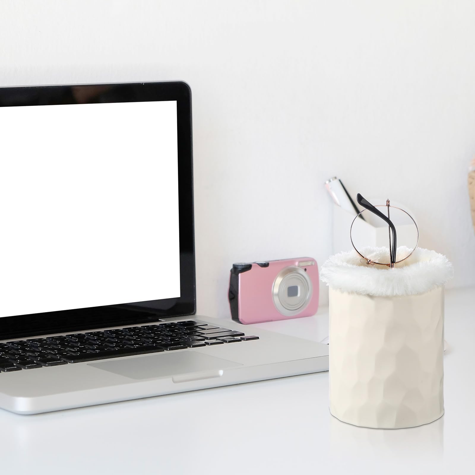 CroBlissful two-pack eyeglasses holder offers versatile storage options
