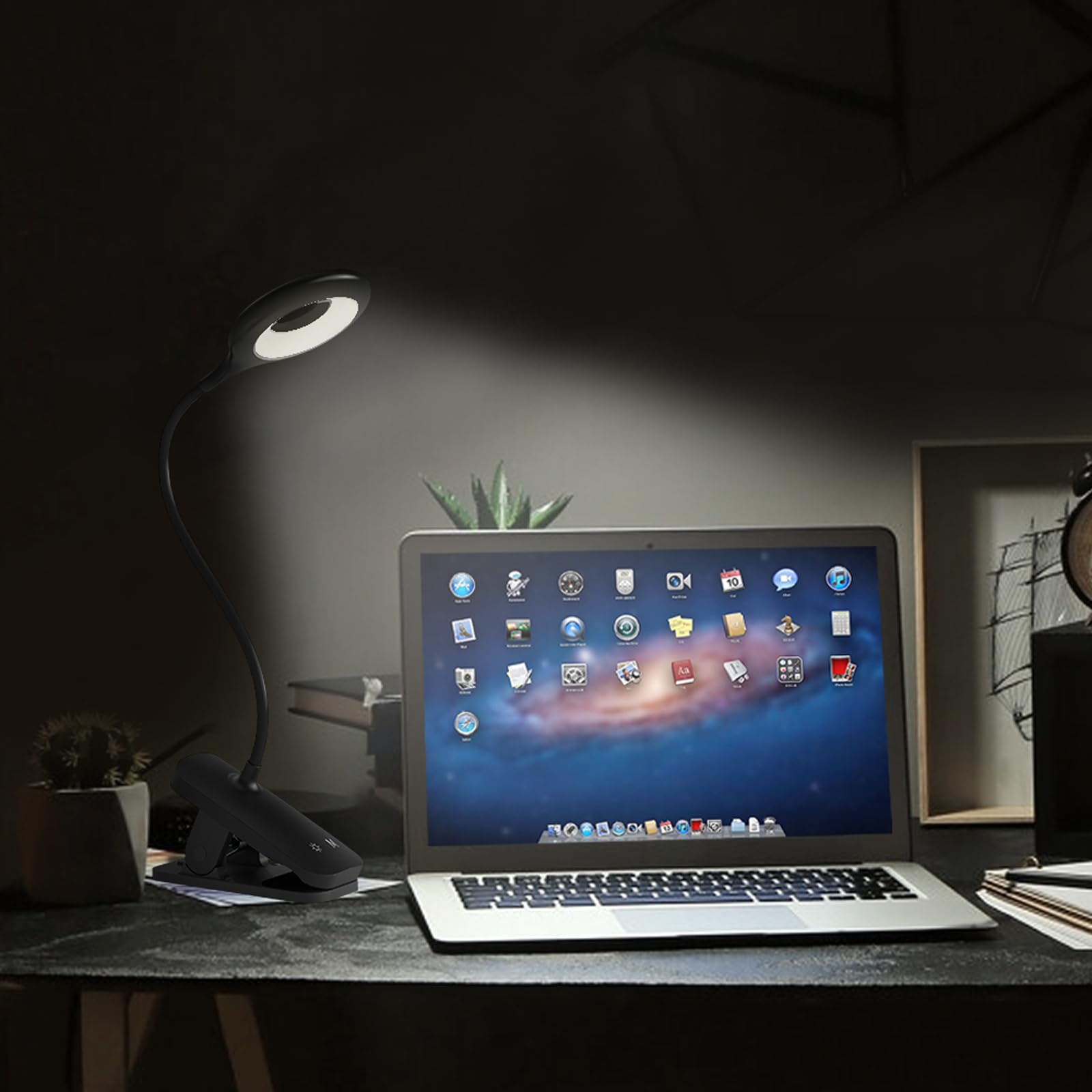 CUHIOY blue-light reduction design aids comfortable night reading