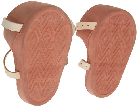 Custom Leathercraft CLC 318 kneepad with flat-bottom design for stable kneeling