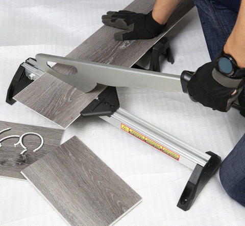 Cutterex arc-shaped serrated blade for efficient cuts
