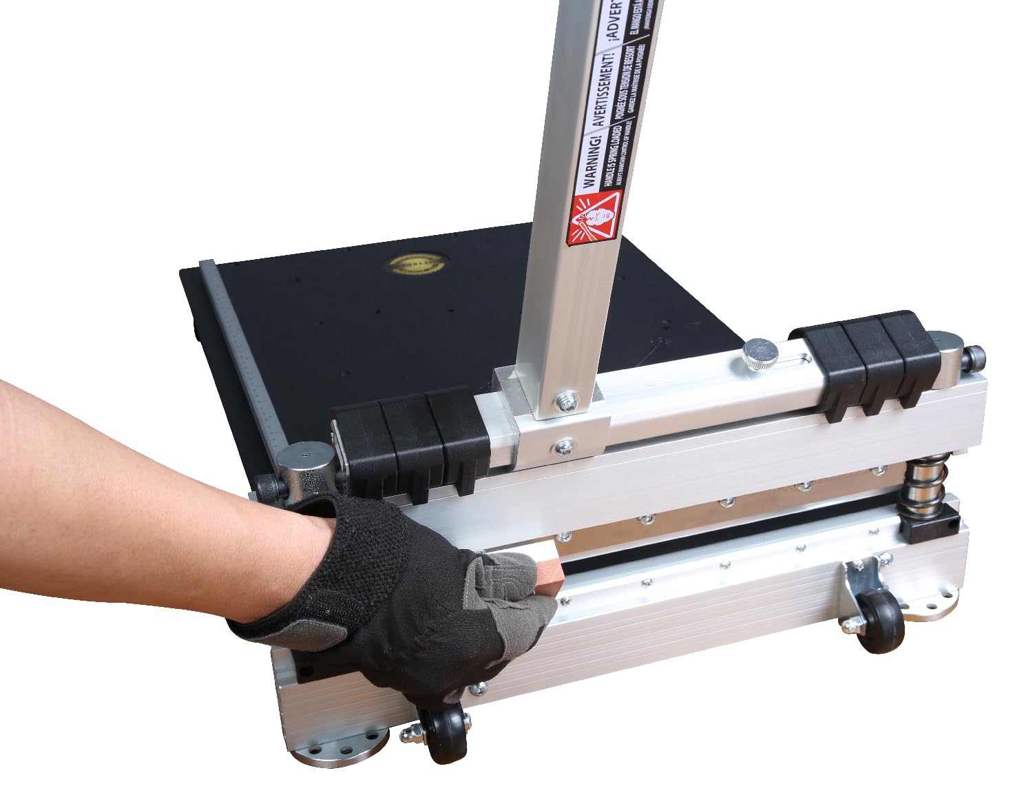 Cutterex table cutout and rubber feet enable safe, mobile setup between jobs.