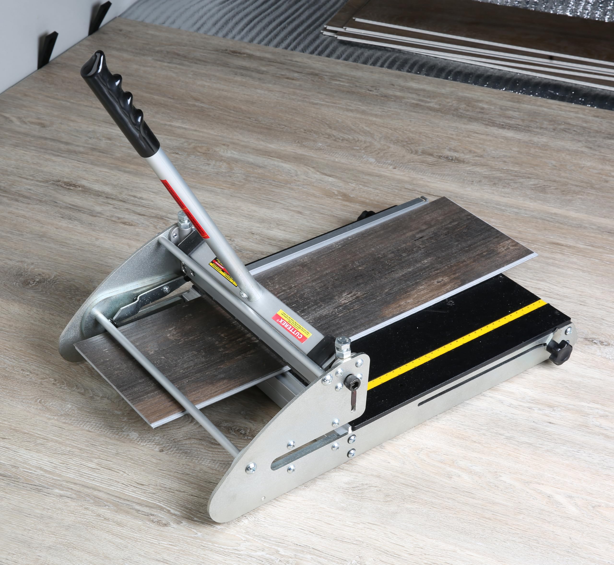 CUTTEREX compact and lightweight, easy to move on site