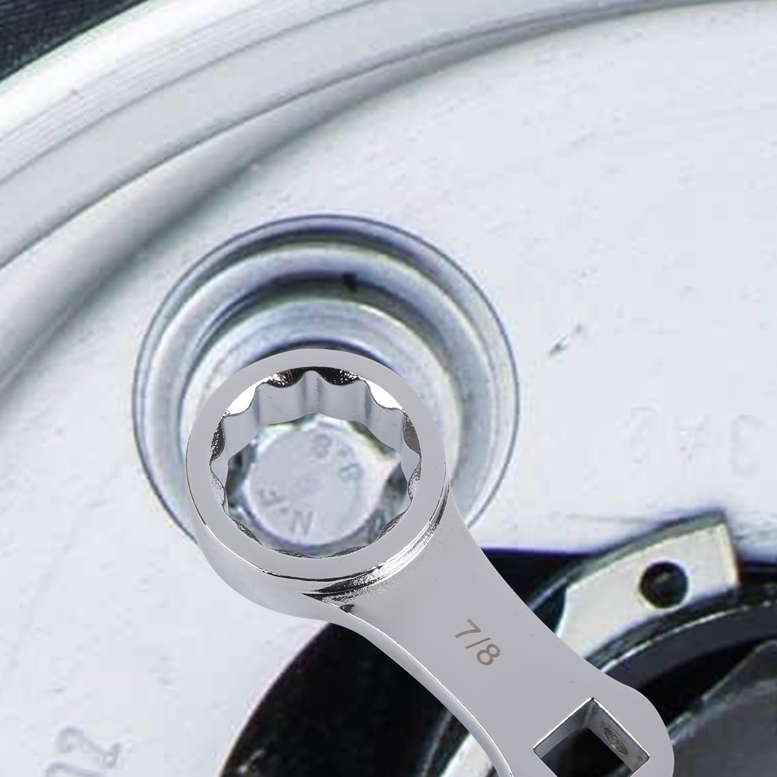 CZXCTK 3/4in drive torque adapter closeup promotes consistent torque in hard spots.
