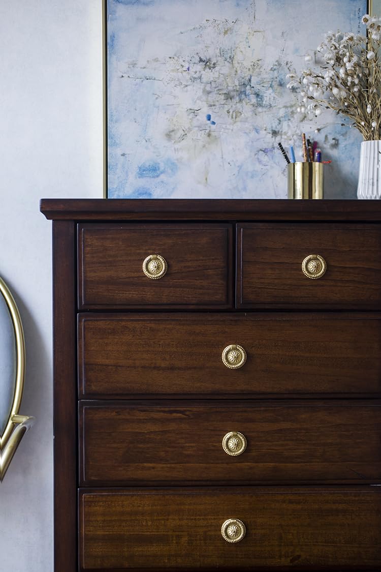 DAPANIY brass hardware suited for kitchen cabinetry and bathroom vanities