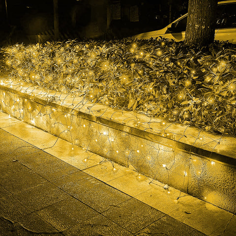 Dazzle Bright eight-mode control adds dynamic lighting for festive scenes.