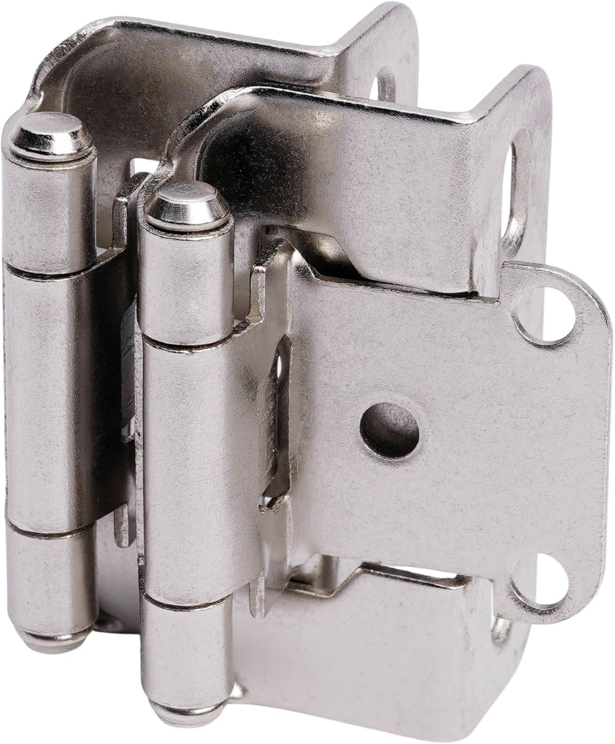 DecoBasics half-inch overlay hinges with self-closing action for smooth cabinet doors