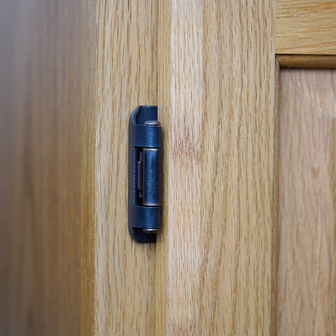 DecoBasics hinges in use show a refined hardware upgrade