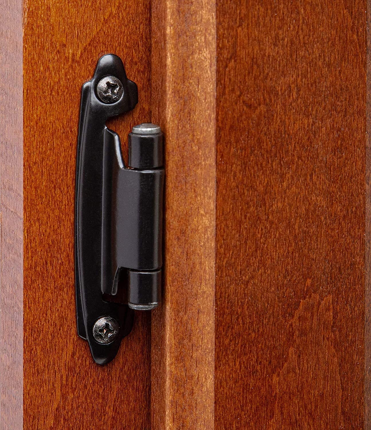 DecoBasics stainless steel hinges resist rust for long-lasting use