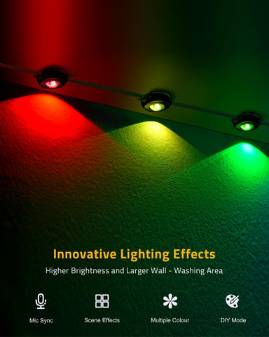 DELITOR lights create festive scenes for outdoor parties.