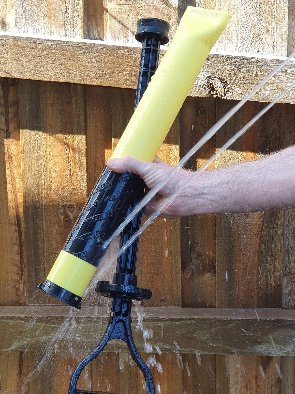 Delko Pump rinses in under a minute for easy cleanup after tasks.