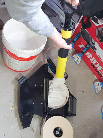 Delko Pump flat nozzle fits most flat finishing boxes quickly.