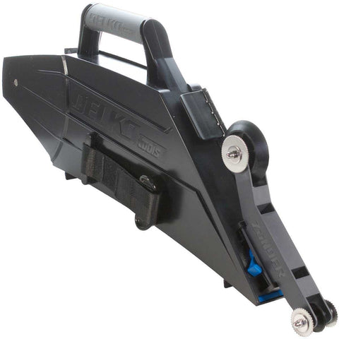 Delko Tools Zunder soft grip handles support comfortable left or right-handed use.