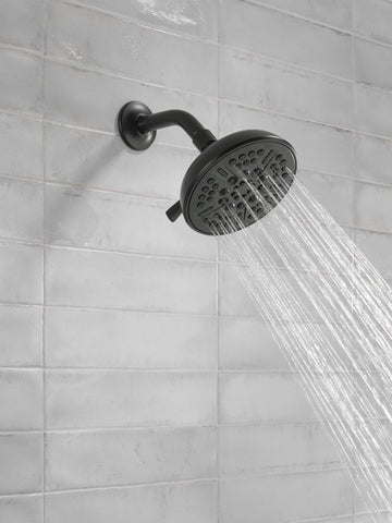 Delta Faucet touch-clean spray holes enable easy wipe-down to remove mineral buildup.