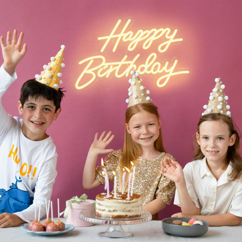 Dengduoduo Birthday decor backdrop enhances photo moments at events.