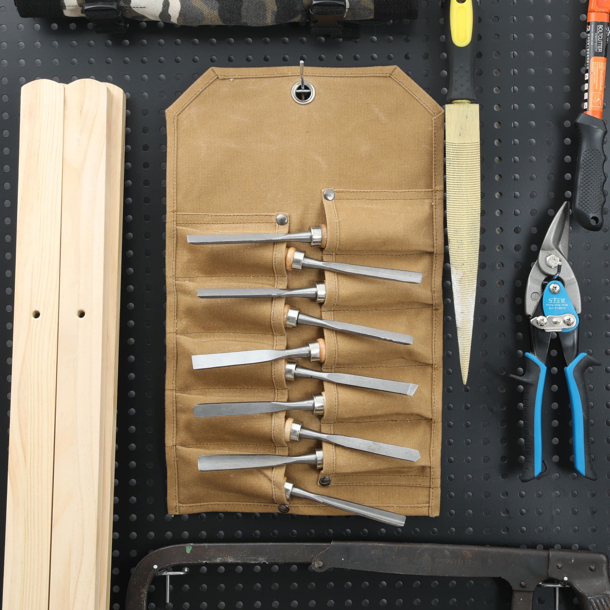Denifiter Tool Roll compact carry supports easy transport in crowded workshops.