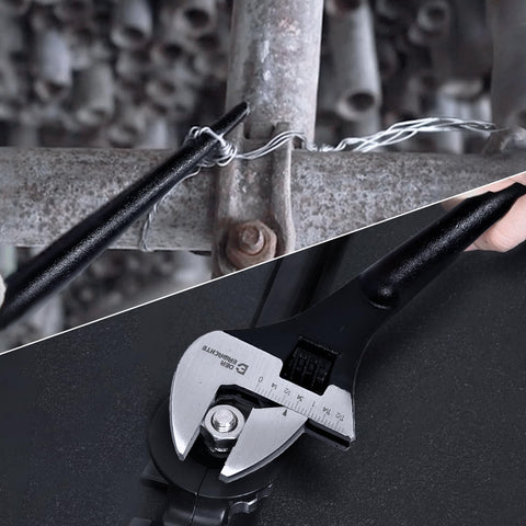 Der Erwachte CR-V steel with black oxide finish resists corrosion.