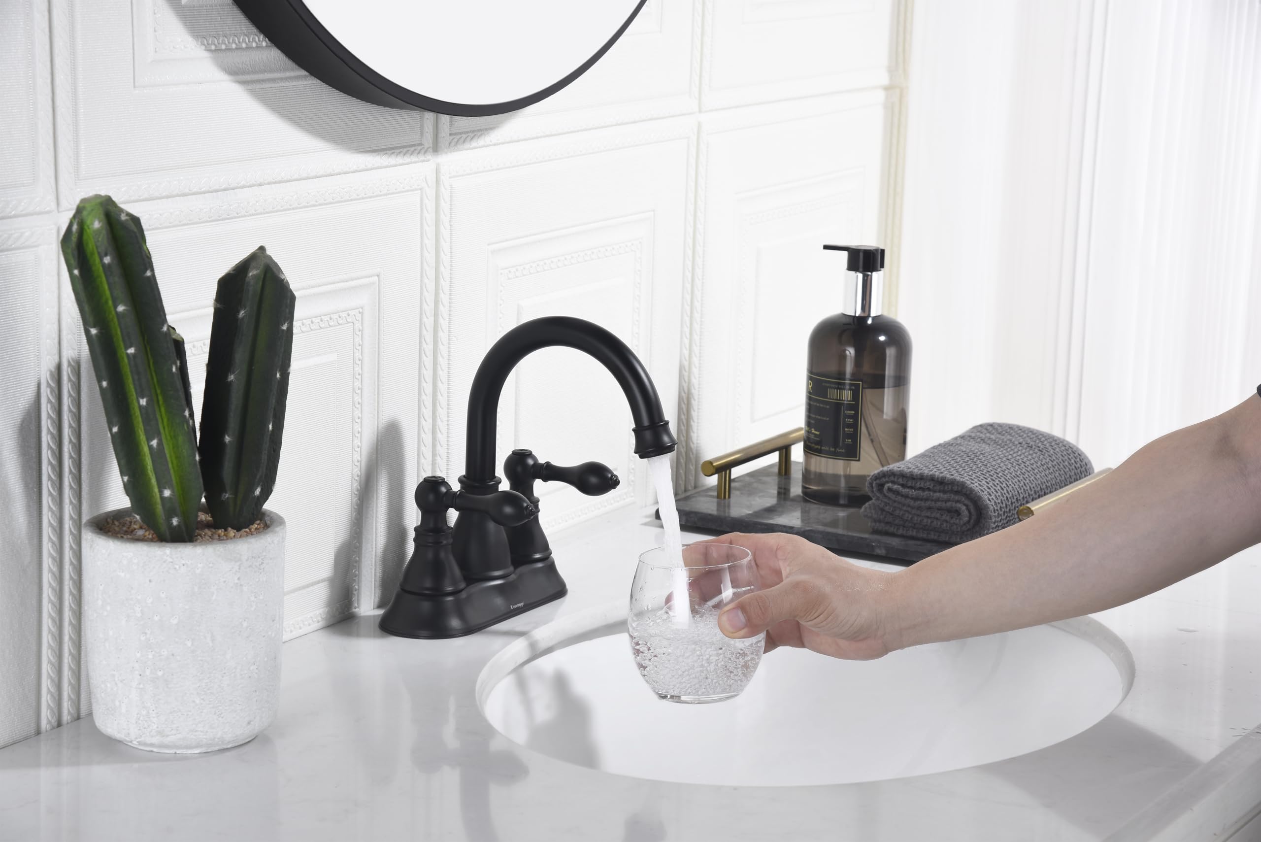 Derengge matte black finish resists fingerprints and water spots