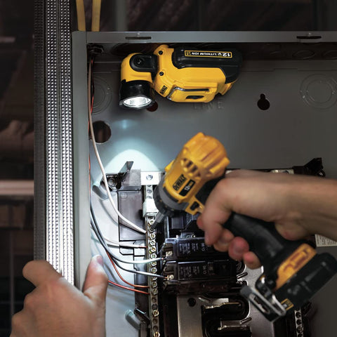 DEWALT DCL510 compact design ideal for tight spaces