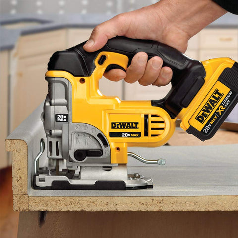 DEWALT DCS331B anti-slip grip enhances comfort and control during use.