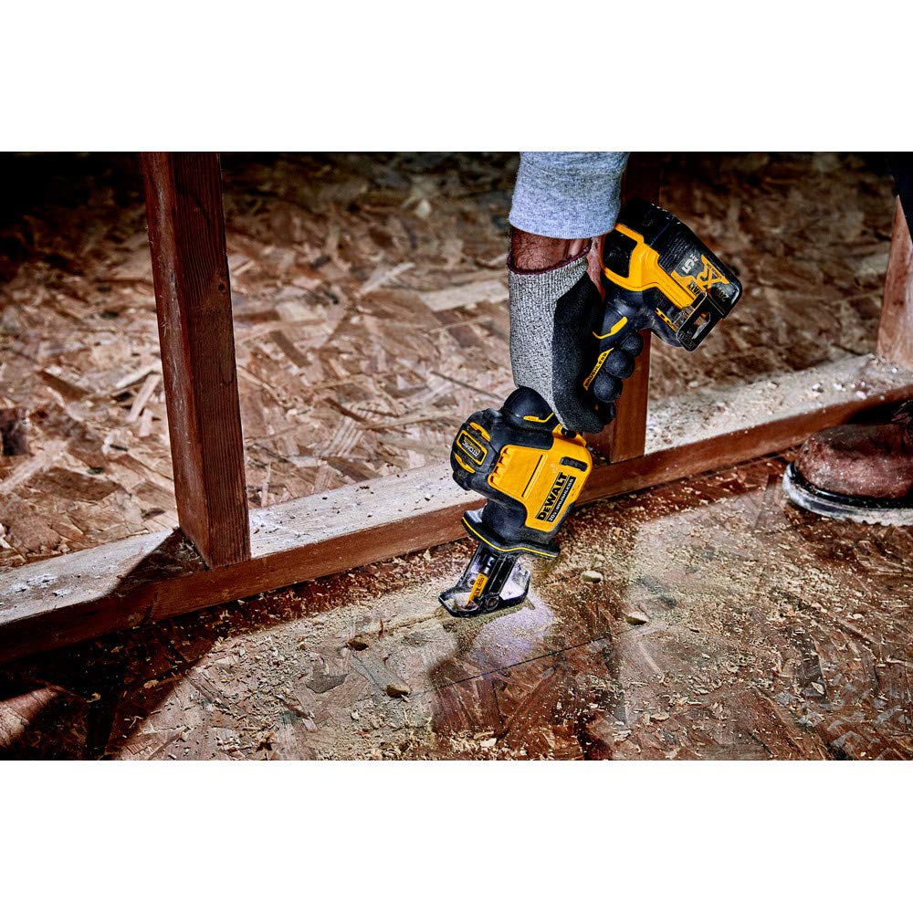 DEWALT ATOMIC brushless motor delivers efficient performance