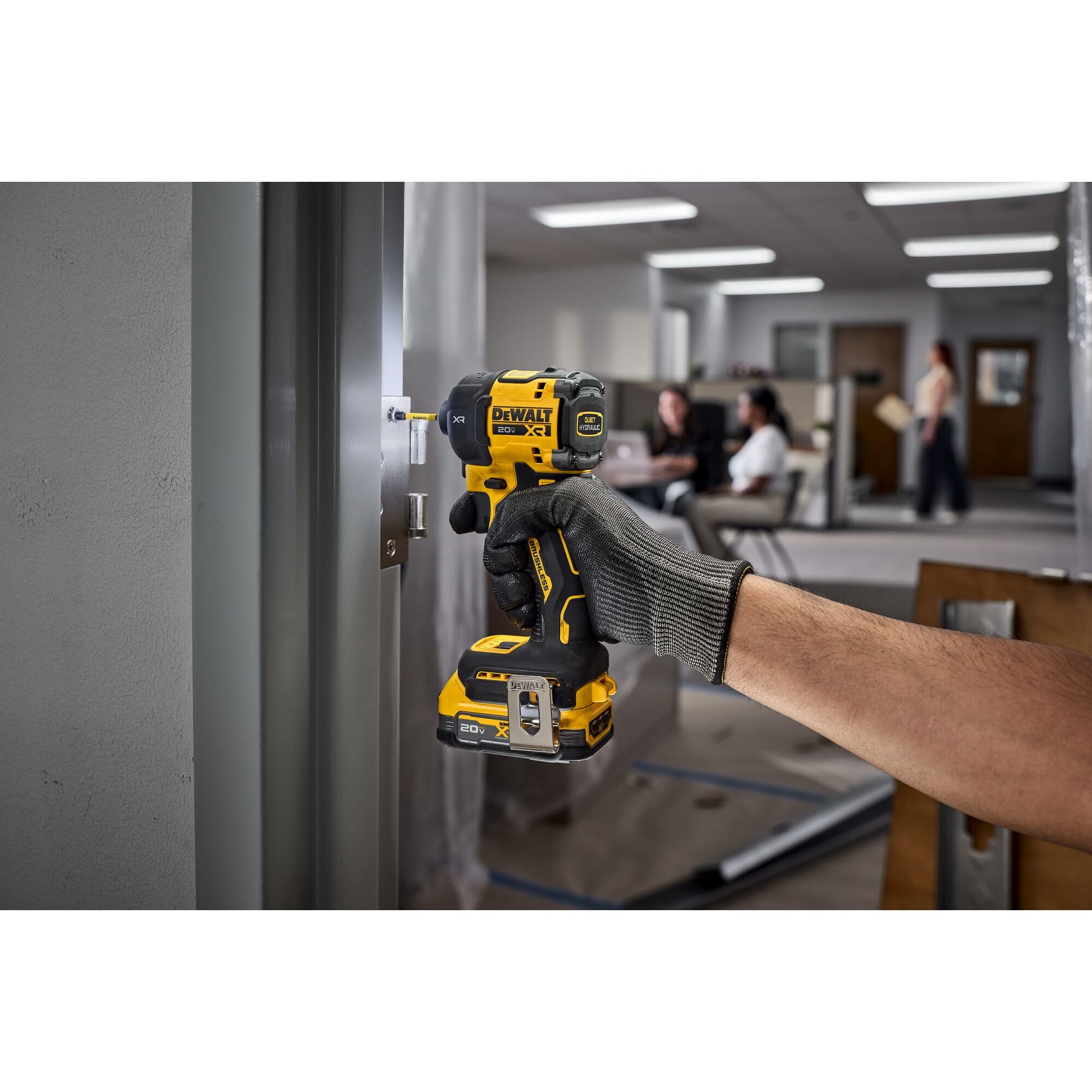 DEWALT DCF870B-ergonomic-grip reduces fatigue during long framing sessions.