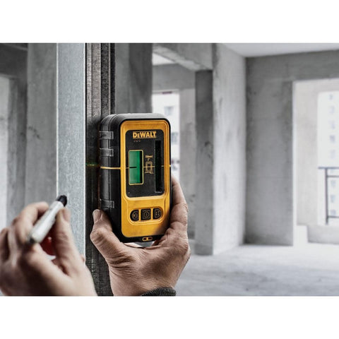 DEWALT DW0892G top magnets provide ceiling track mounting options