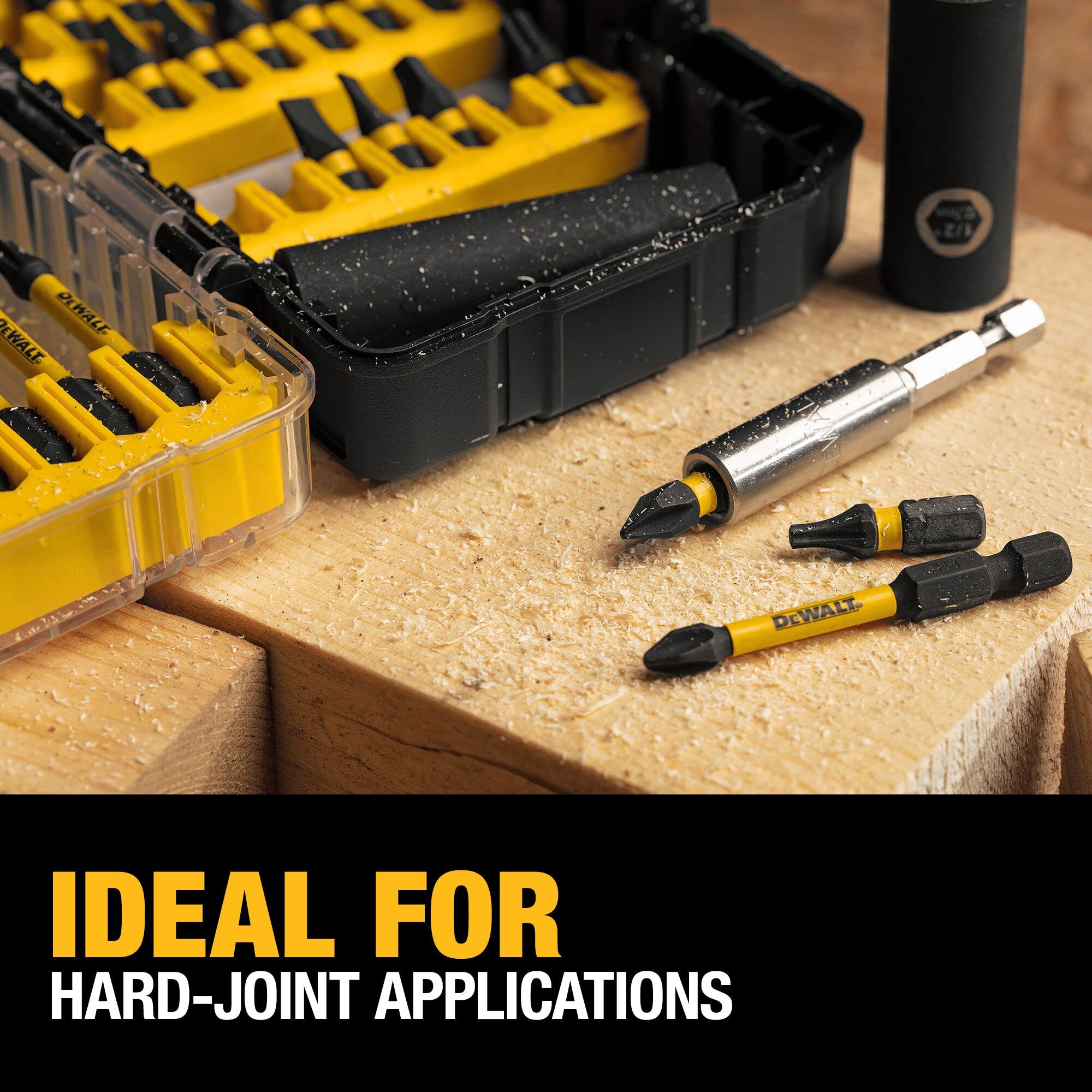 DEWALT DWA2NGFT40IR clear lid shows contents at a glance.