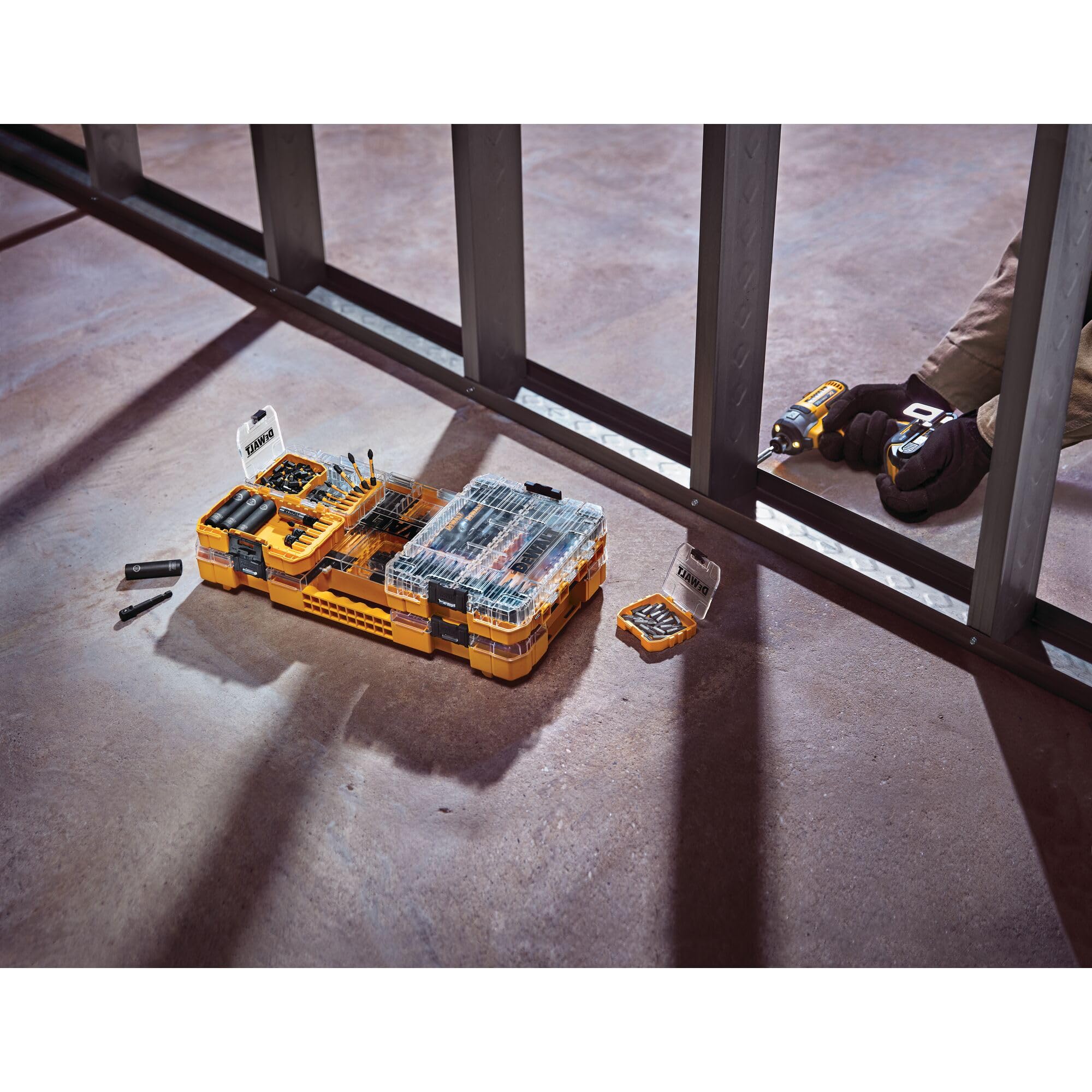 DEWALT DWA2NGFT40IR extended FlexTorq Zone transfers torque efficiently.