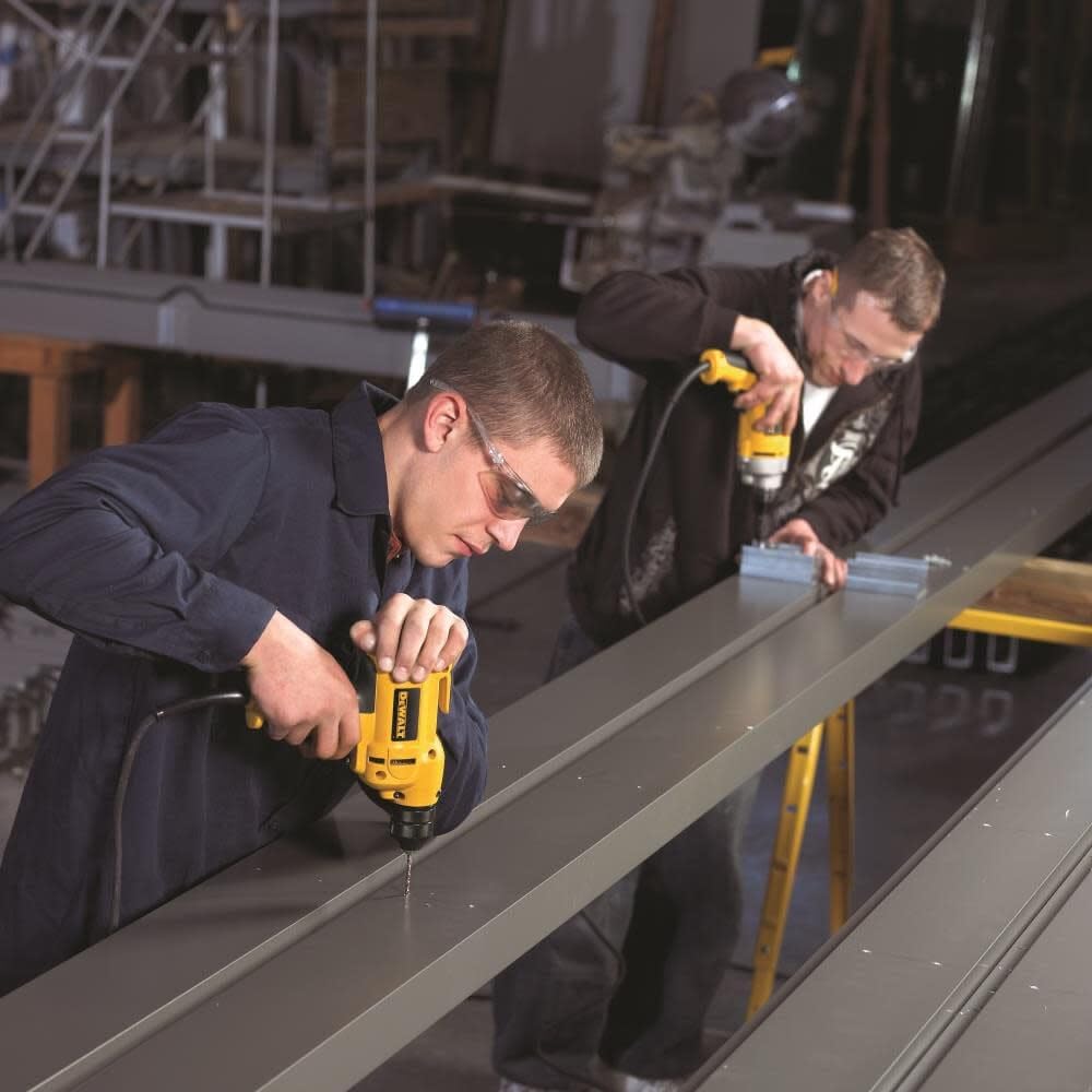Variable 0-2,500 rpm trigger enables precise control during drilling and fastening.