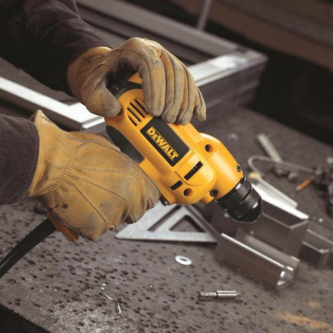 Mid-handle soft grip improves balance and comfort during long sessions.