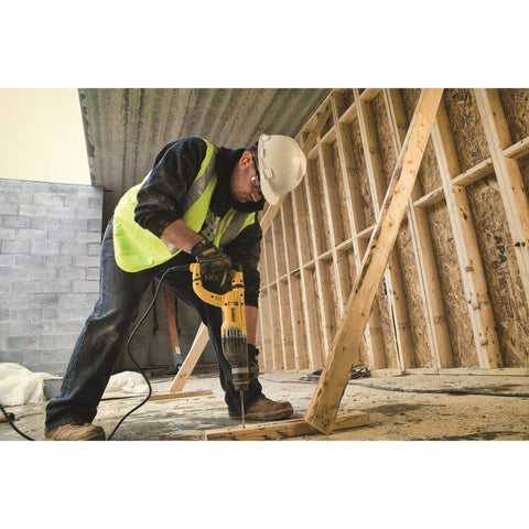 DEWALT D25263K rotating brush ring delivers full power forward and reverse.
