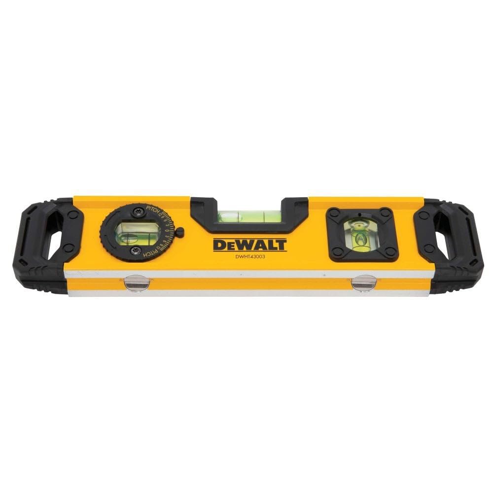 DEWALT Torpedo Extruded 9in close-up view shows readable display for accurate reading.
