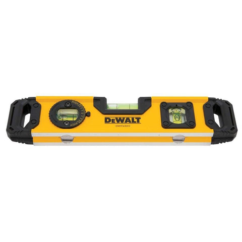 DEWALT Torpedo Extruded 9in close-up view shows readable display for accurate reading.