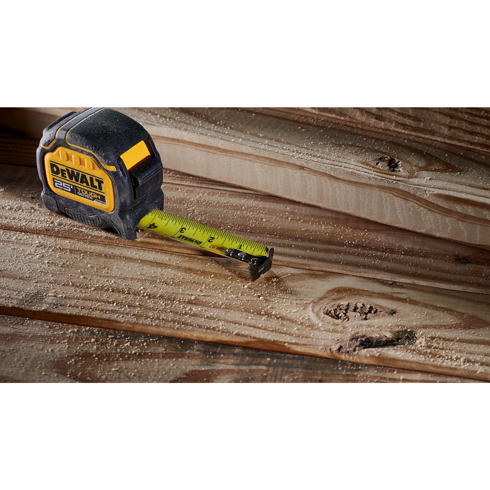 DEWALT ToughSeries durable blade coating for long-term use