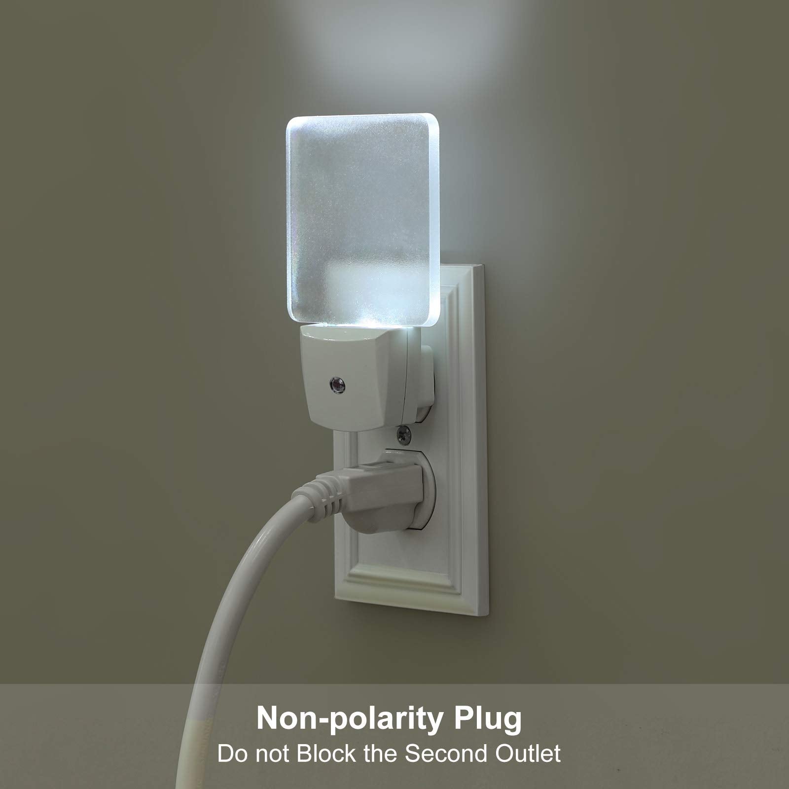 DEWENWILS 0.5W LED delivers energy-efficient illumination without glare.