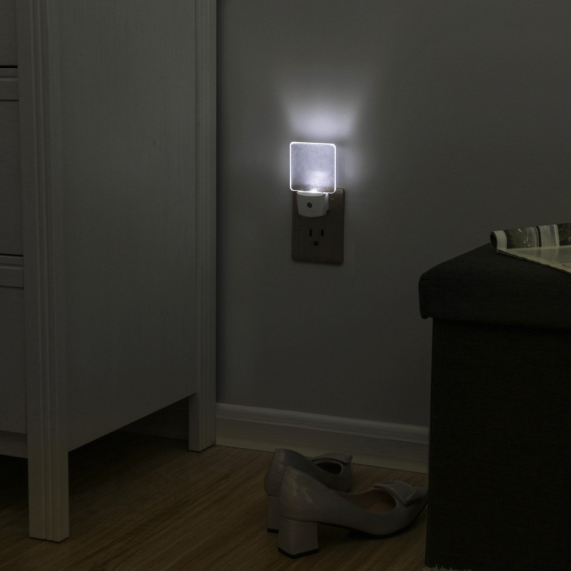 DEWENWILS suitable for bathroom, hallway, kitchen—brighten paths safely.