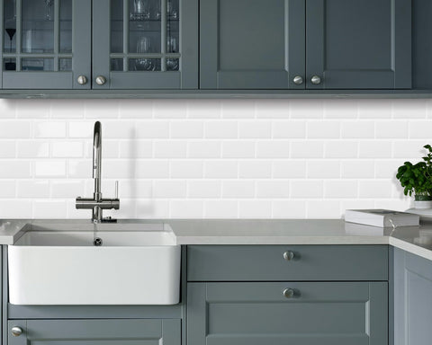 DEWOO marble-look white tile detail for luxe surfaces