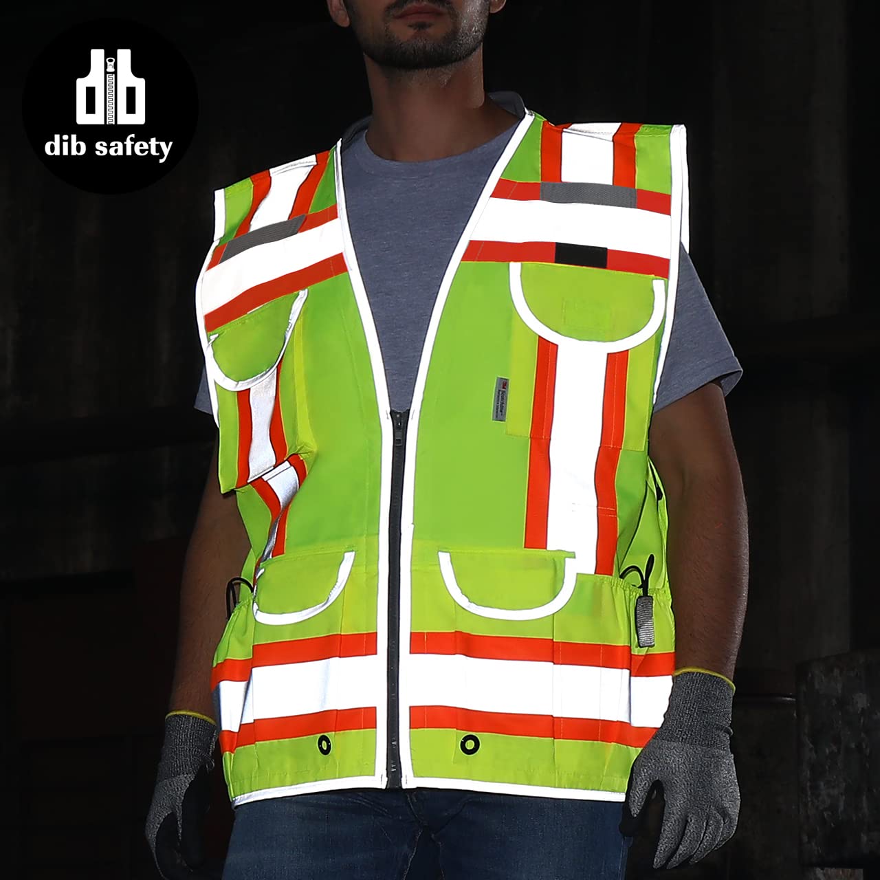 Dib Safety mesh back promotes airflow for comfortable wear in warm environments.