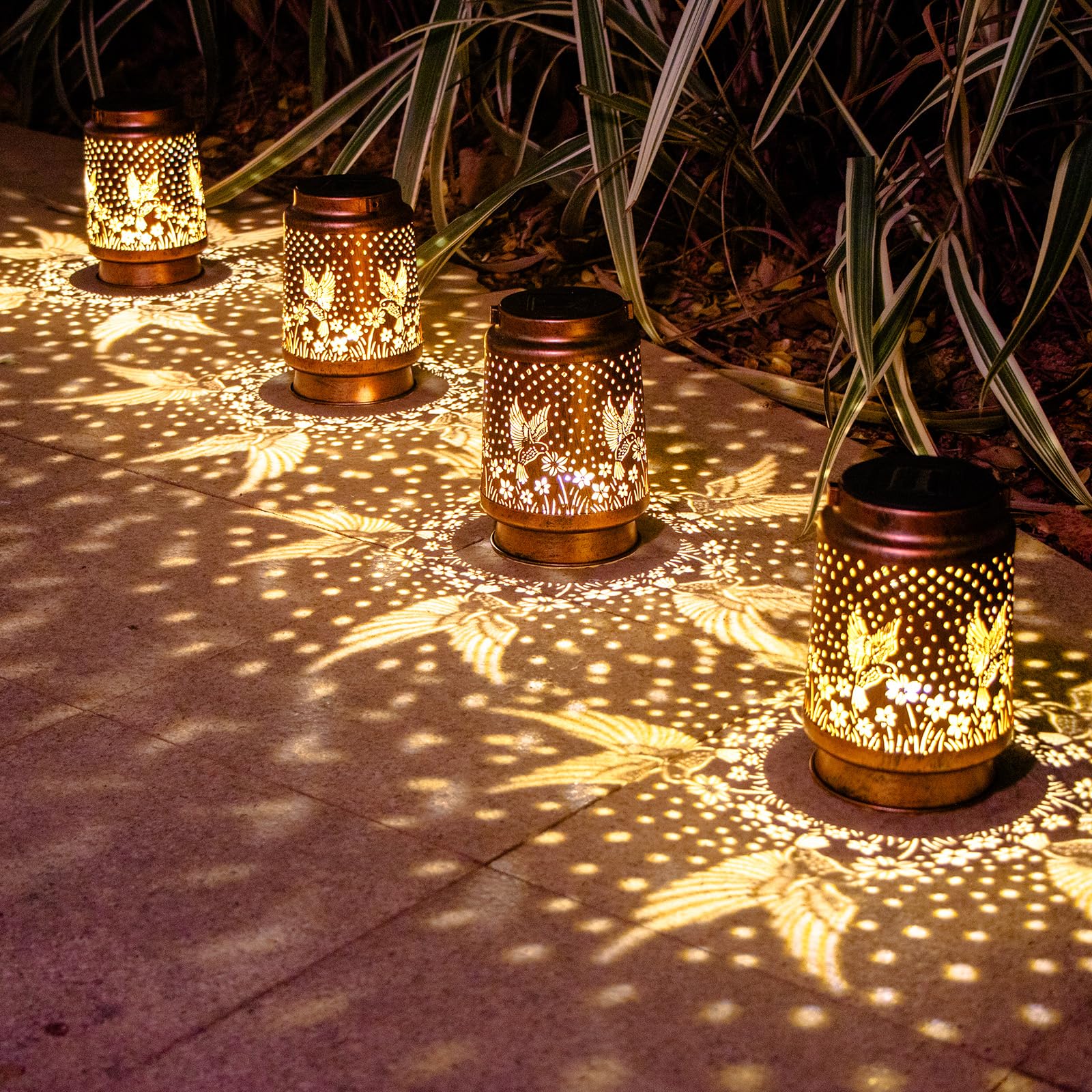 DIBIEECN hummingbird lantern close-up emphasizes durable metal craftsmanship.